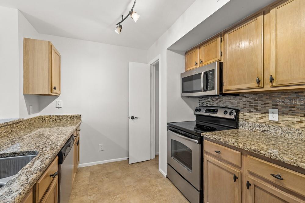 486 N PIN OAK PL #308, LONGWOOD, FL — photo 4