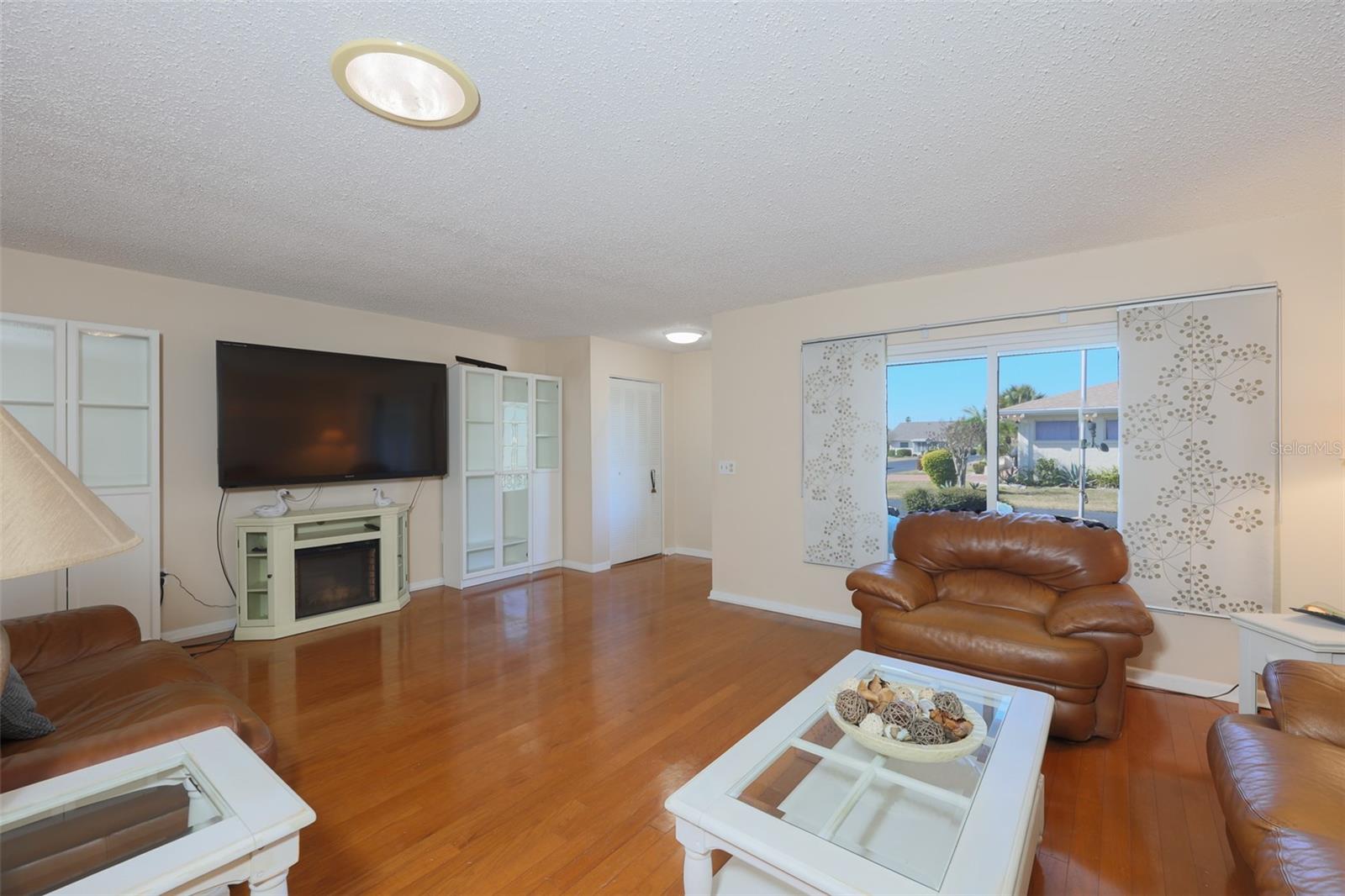 318 FAIRSIDE CT, SUN CITY CENTER, FL — photo 7