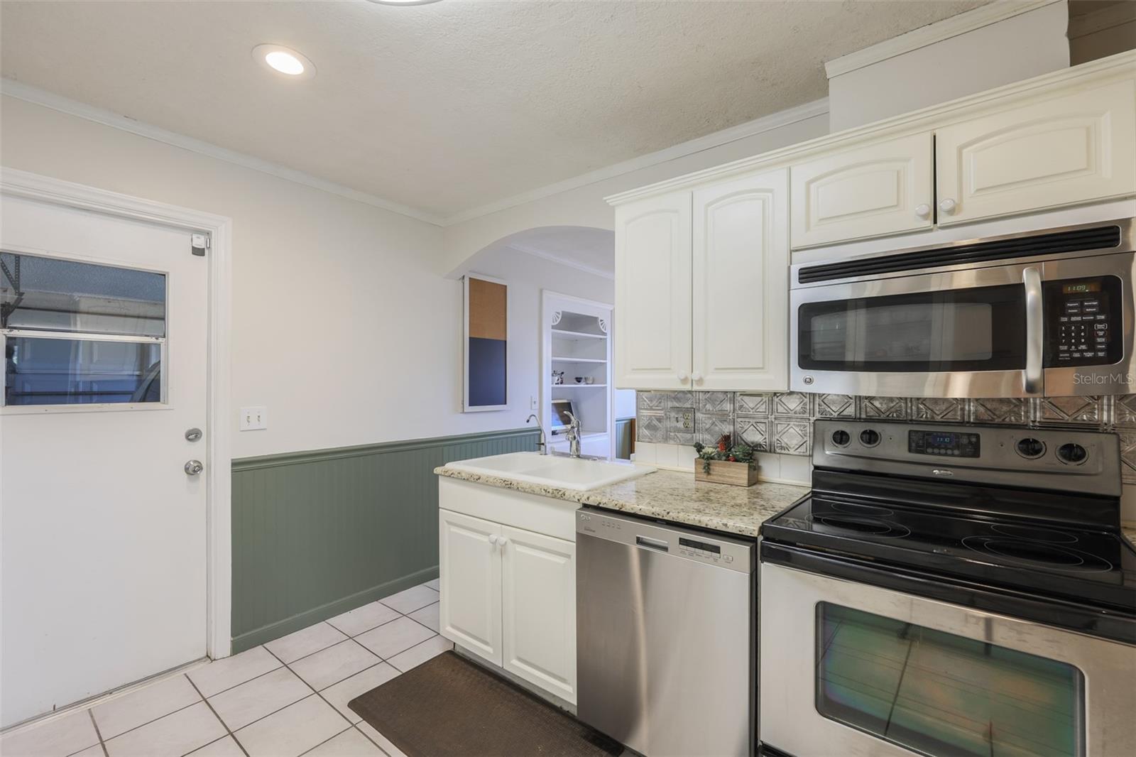 318 FAIRSIDE CT, SUN CITY CENTER, FL — photo 17