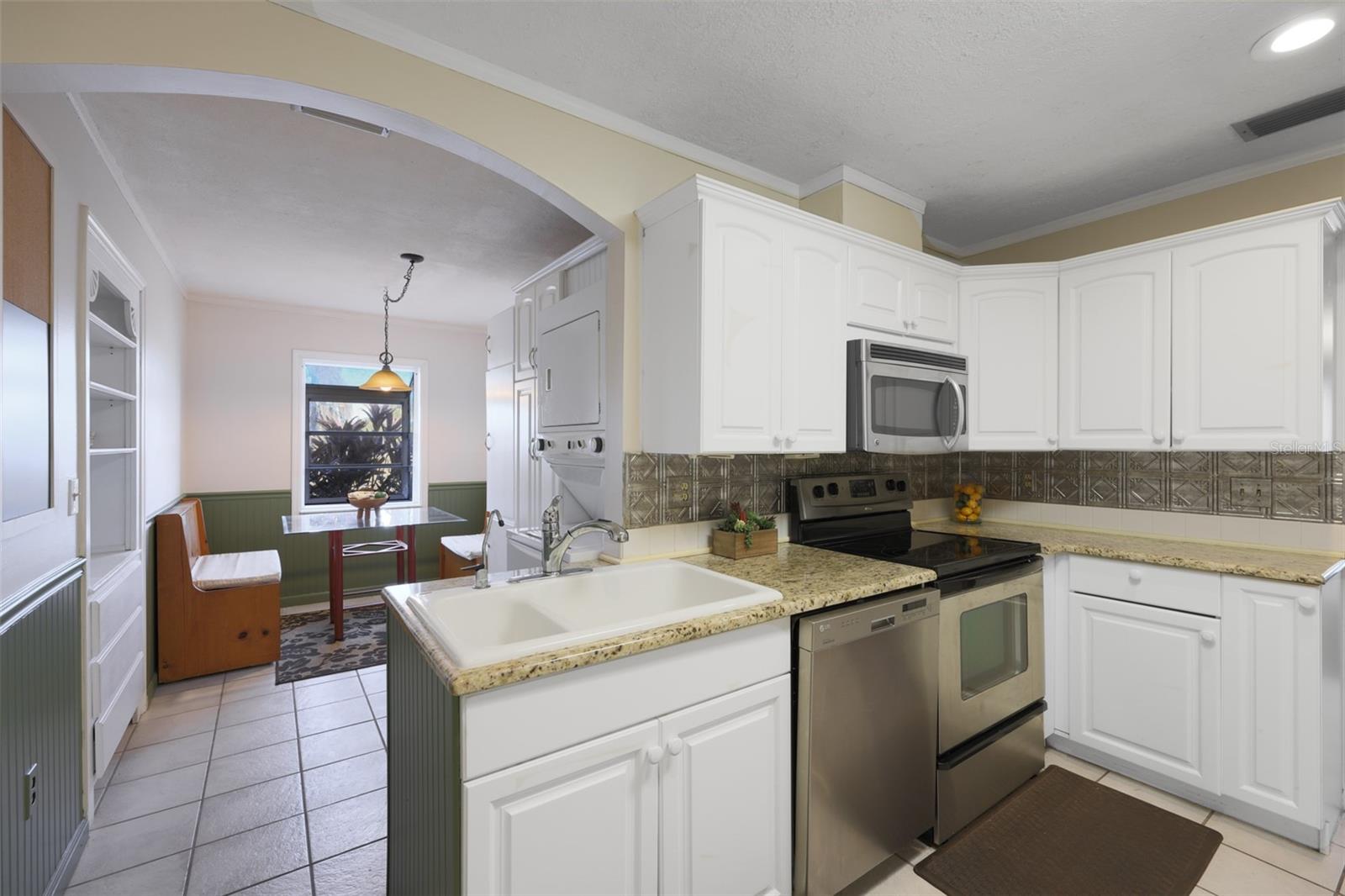 318 FAIRSIDE CT, SUN CITY CENTER, FL — photo 18
