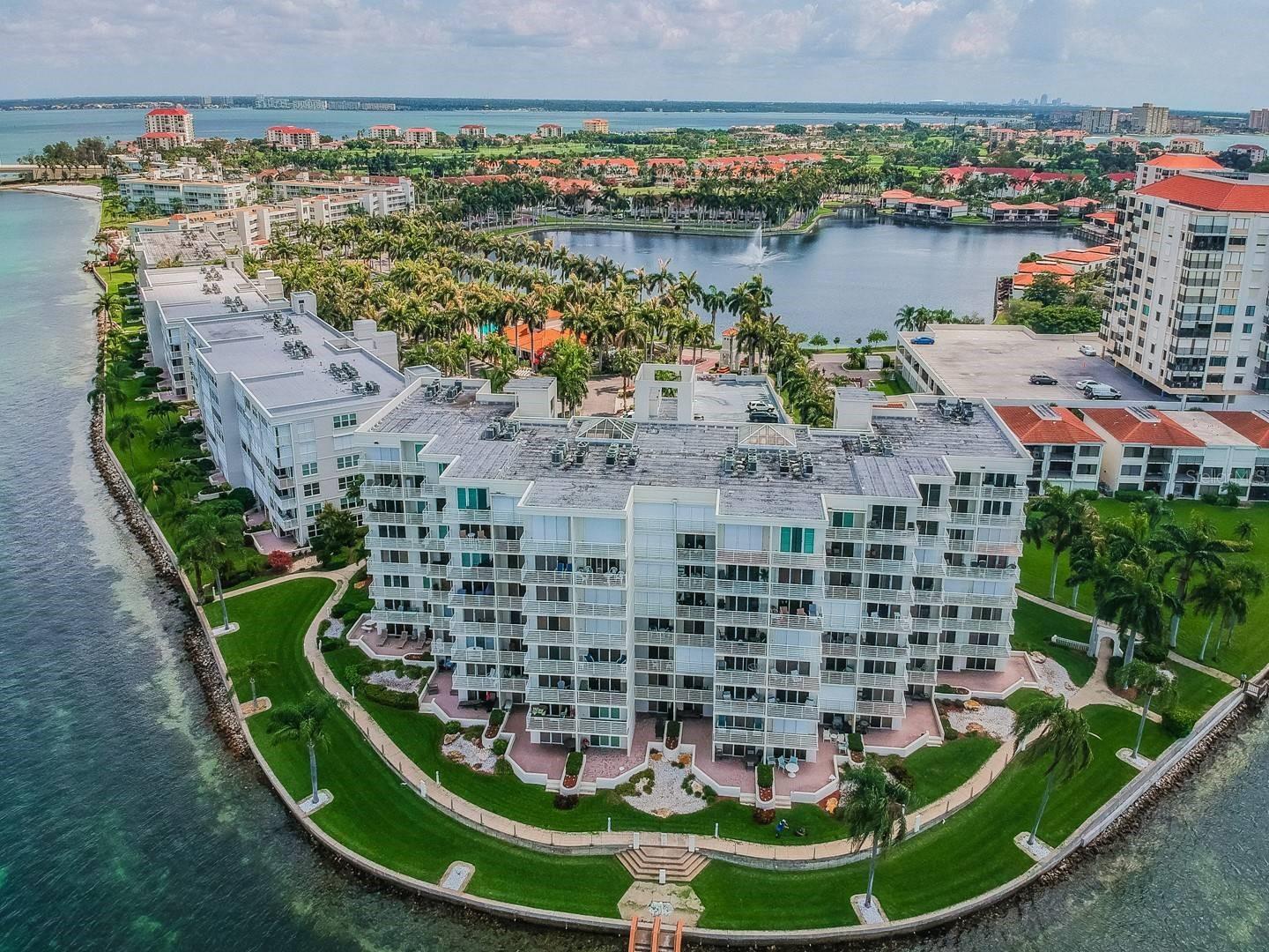 6105 BAHIA DEL MAR CIR #287, ST PETERSBURG, FL