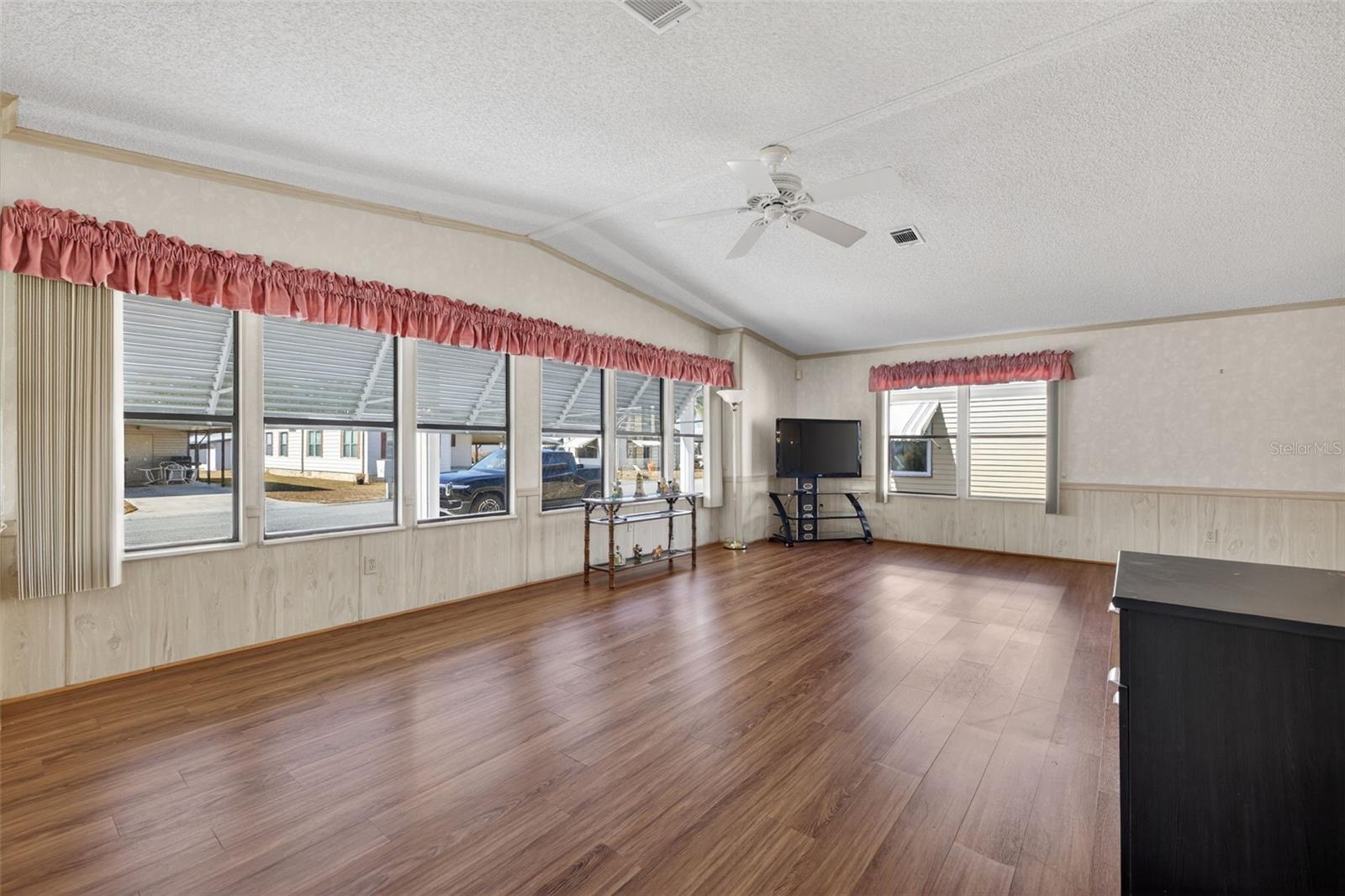 3836 WILLIAM HUME DR, ZEPHYRHILLS, FL — photo 4