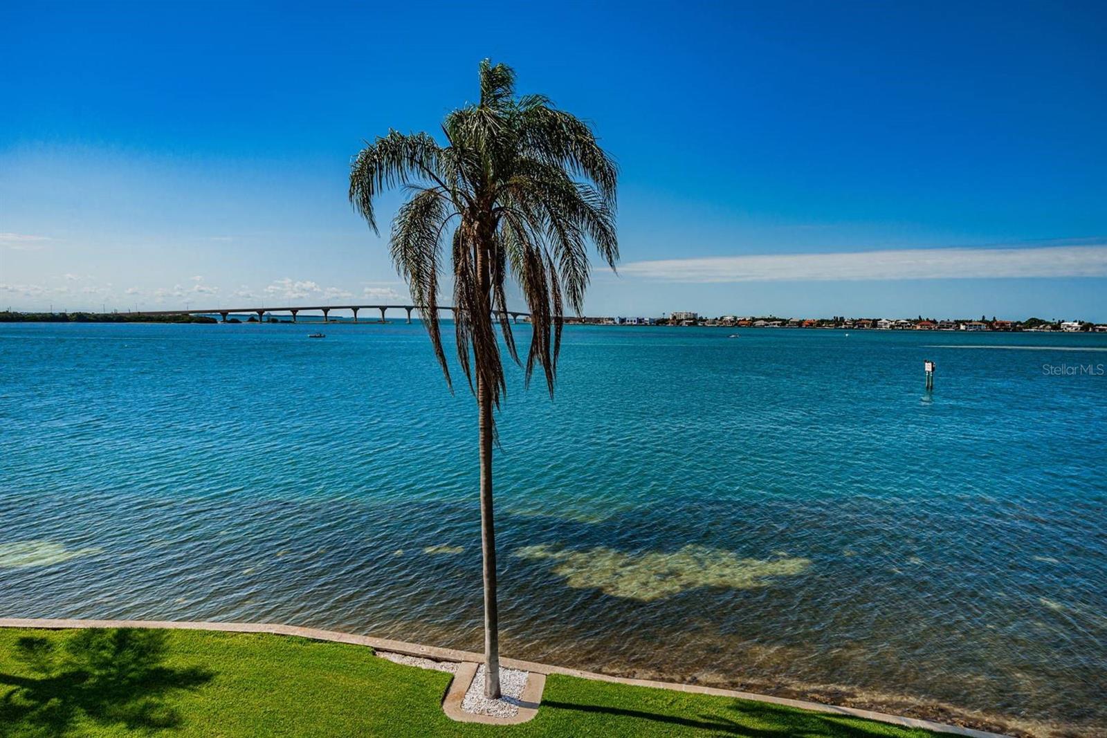 6105 BAHIA DEL MAR CIR #382, ST PETERSBURG, FL