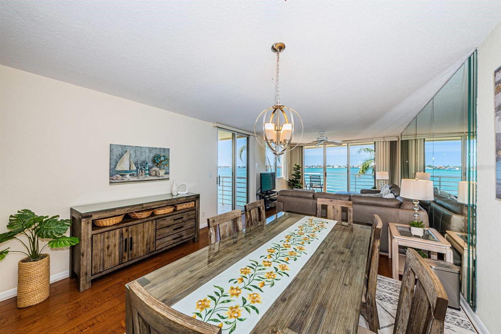 6105 BAHIA DEL MAR CIR #382, ST PETERSBURG, FL — photo 16
