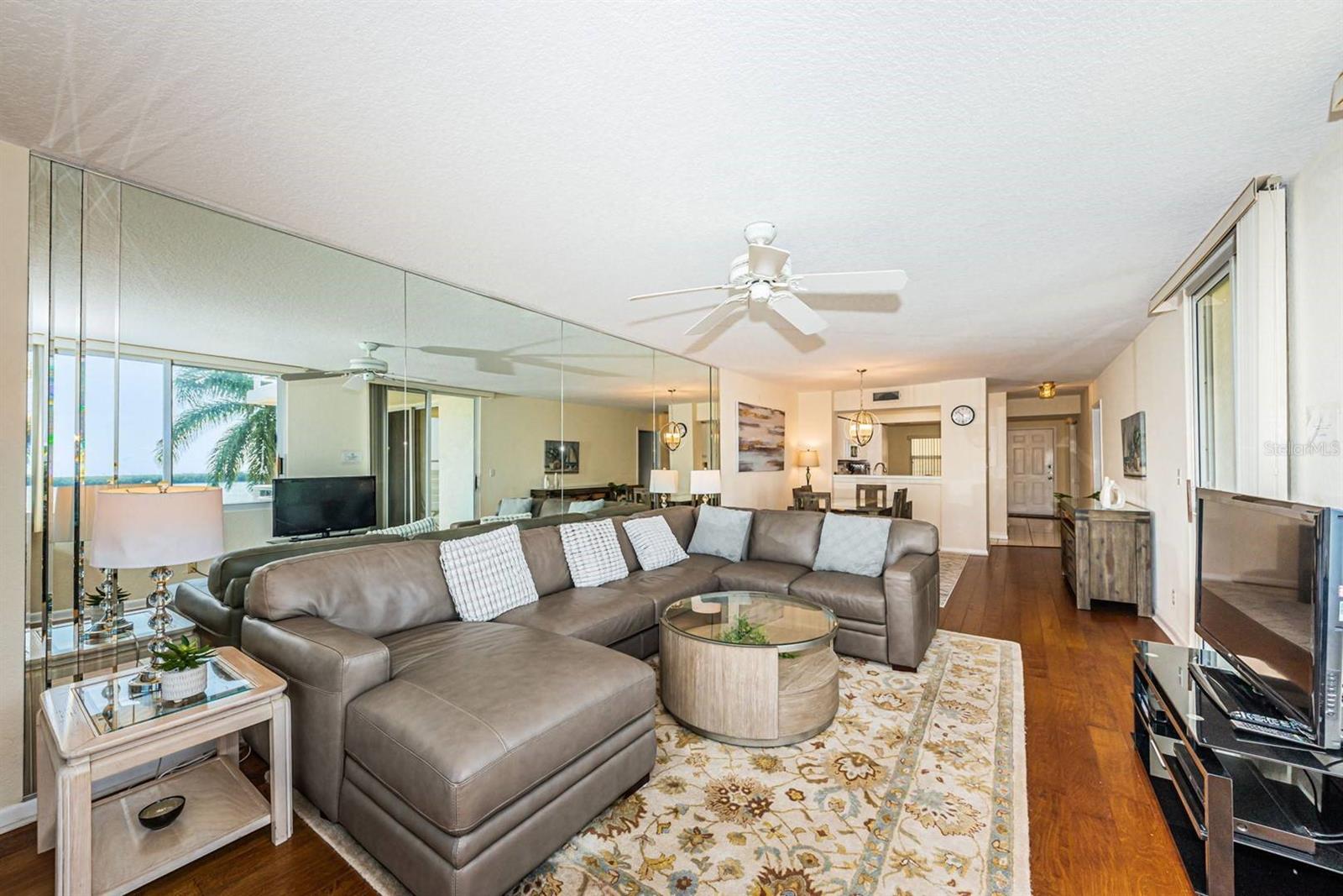 6105 BAHIA DEL MAR CIR #382, ST PETERSBURG, FL — photo 17