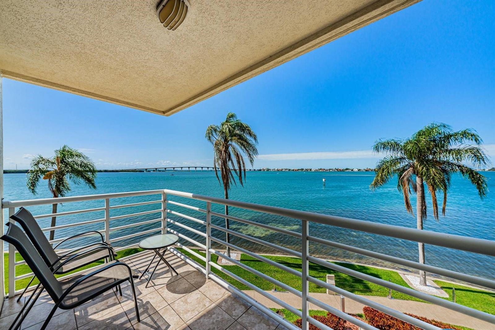 6105 BAHIA DEL MAR CIR #382, ST PETERSBURG, FL — photo 39