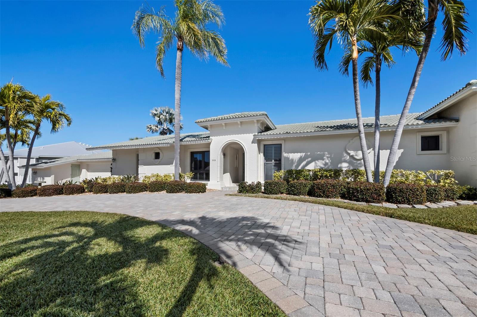 5970 EMERALD HARBOR DR, LONGBOAT KEY, FL