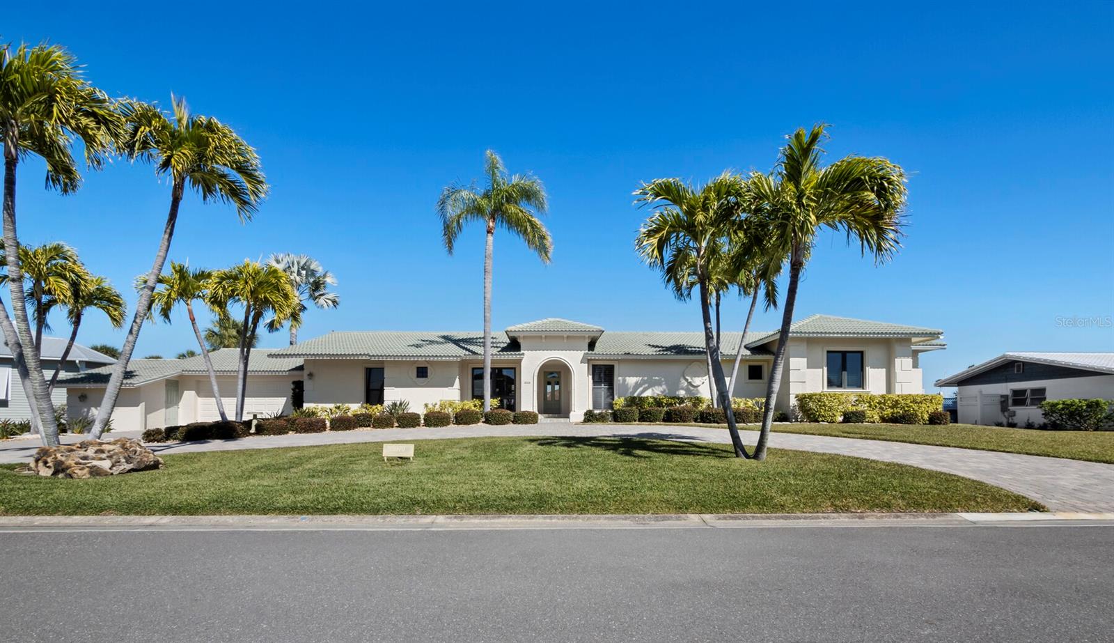 5970 EMERALD HARBOR DR, LONGBOAT KEY, FL — photo 44