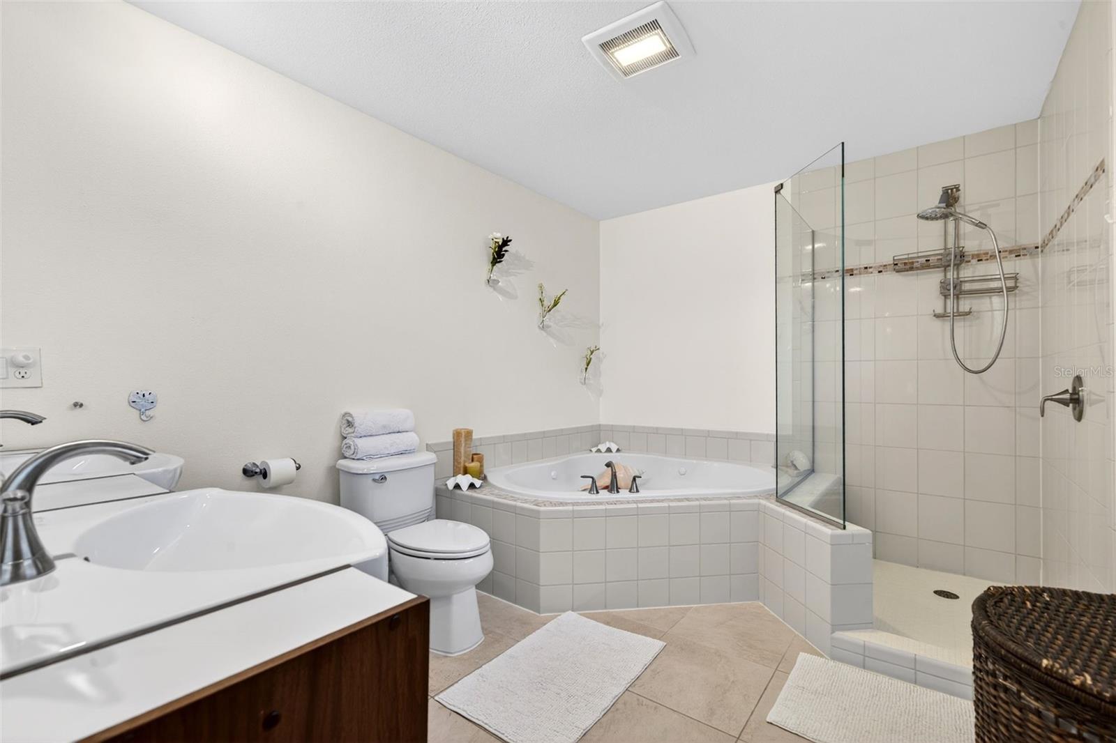 504 BAYVIEW PKWY, NOKOMIS, FL — photo 37