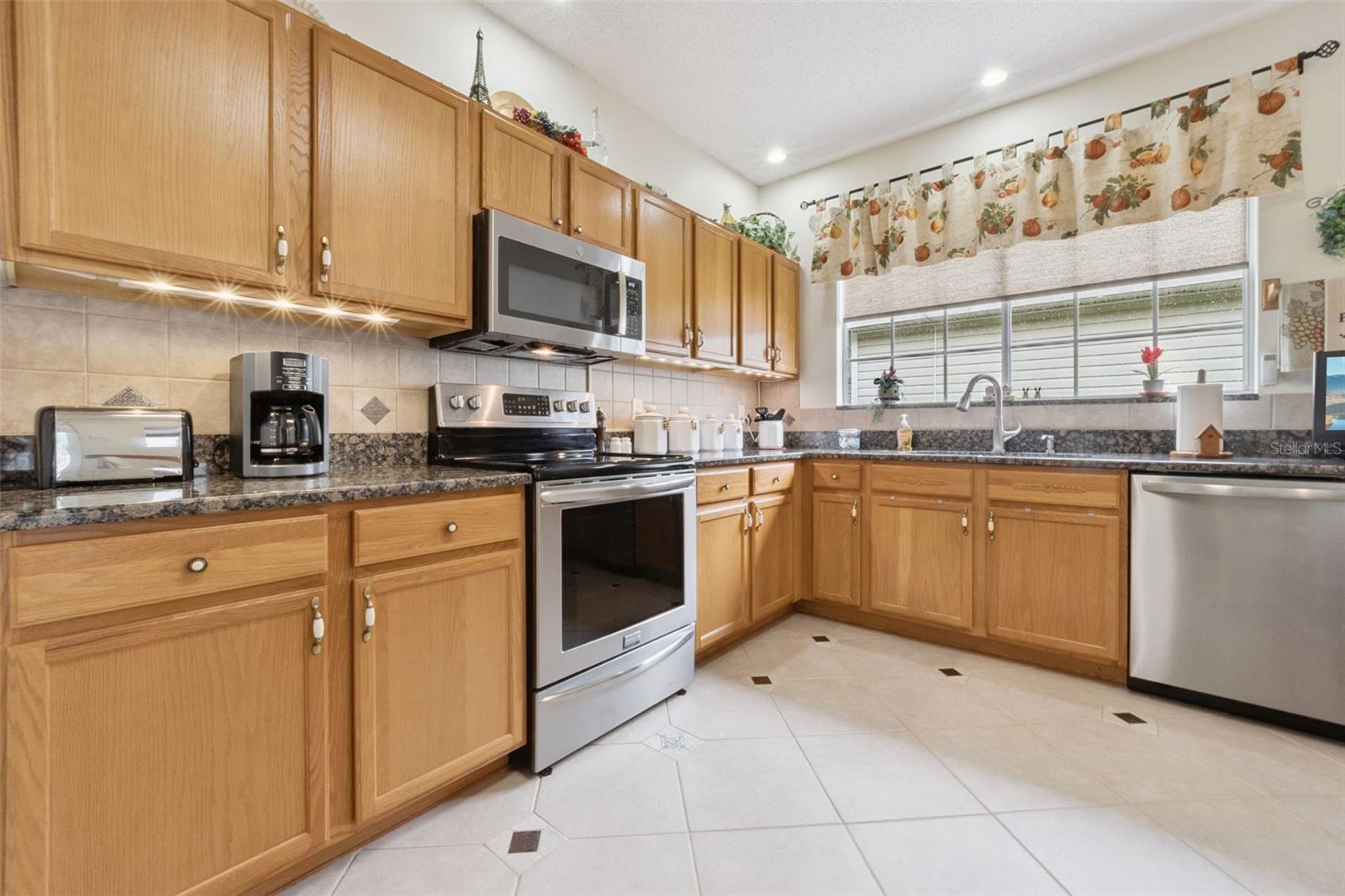 25239 CRANES ROOST CIR, LEESBURG, FL — photo 17
