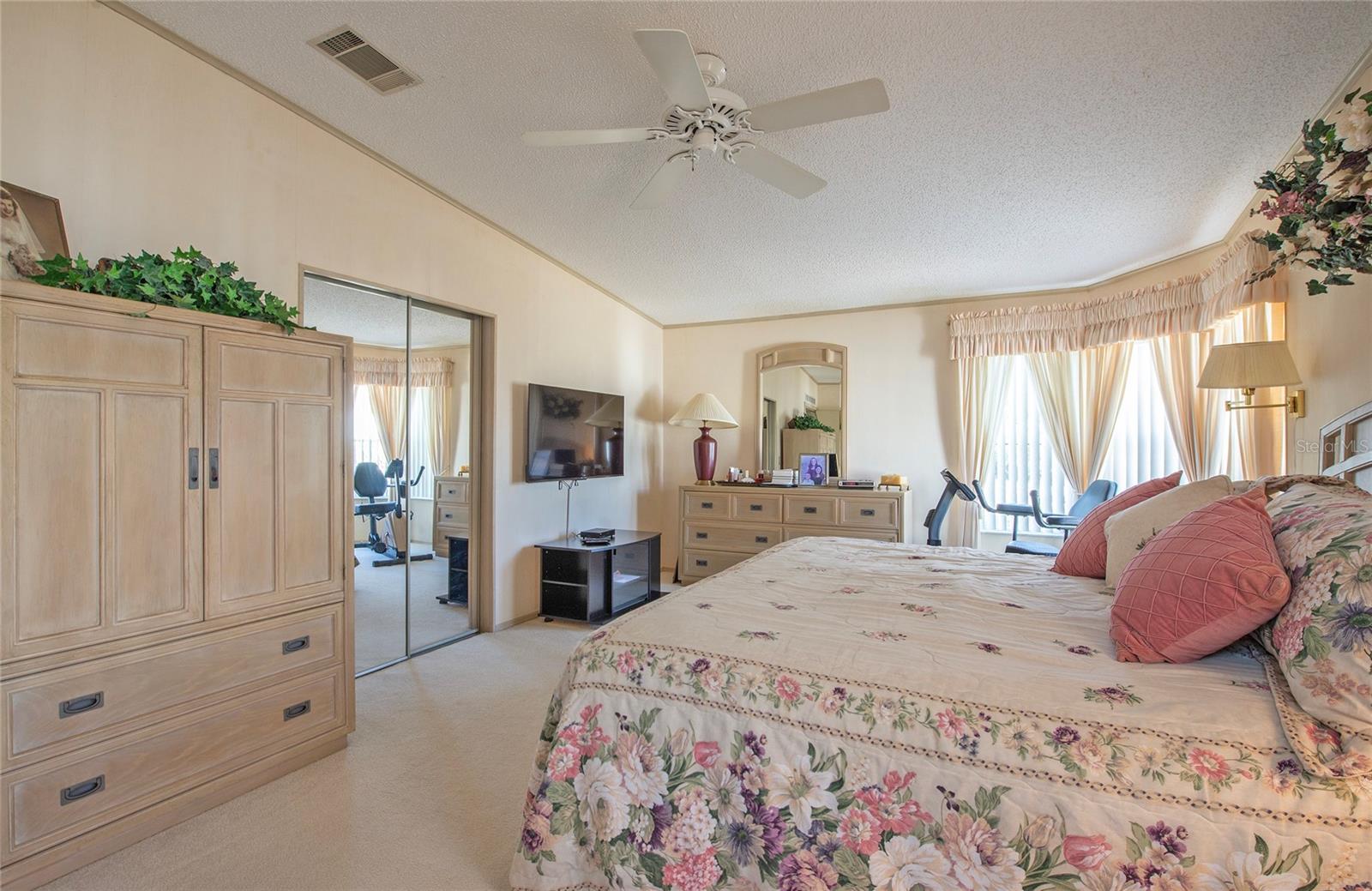 428 PELICAN DR S, OLDSMAR, FL — photo 25