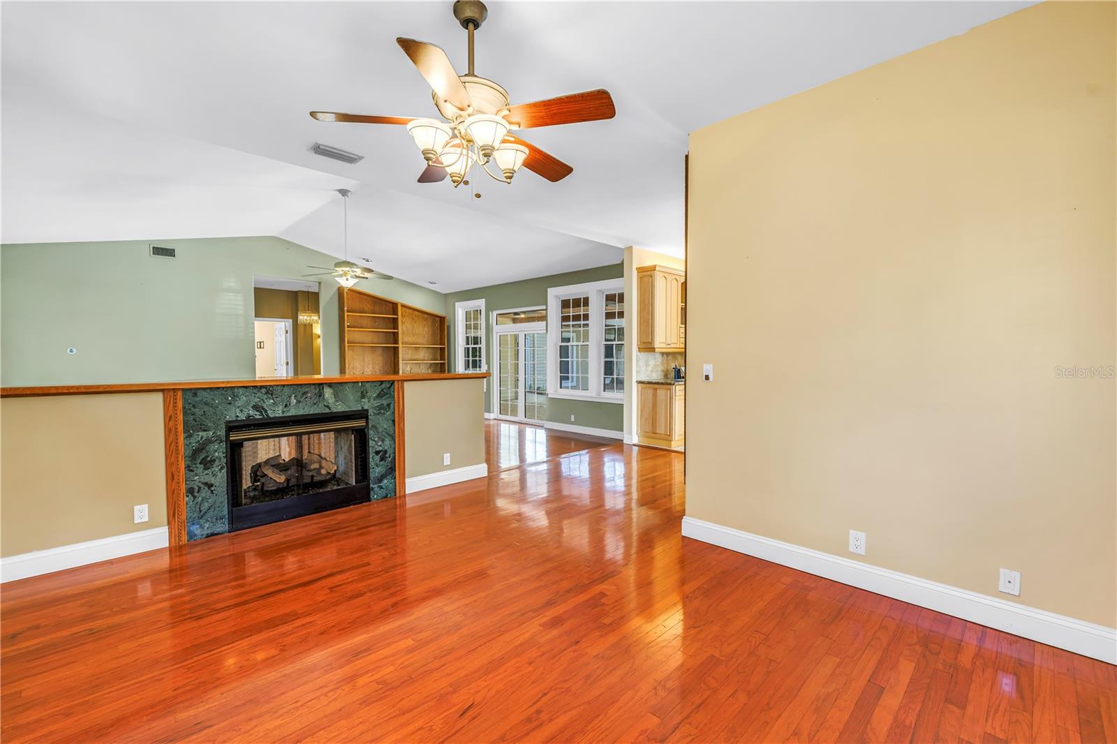 546 26TH AVE N, ST PETERSBURG, FL — photo 5