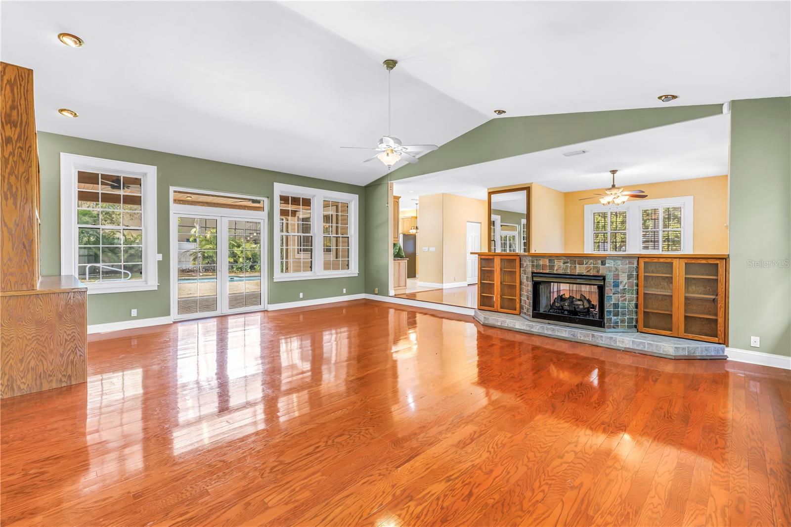 546 26TH AVE N, ST PETERSBURG, FL — photo 8