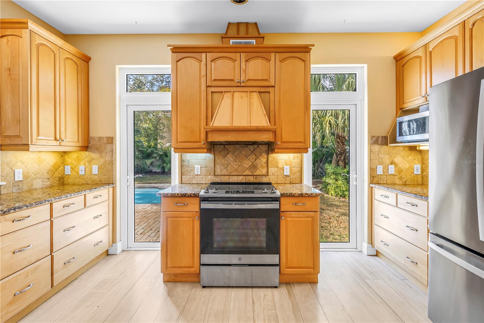 546 26TH AVE N, ST PETERSBURG, FL — photo 17