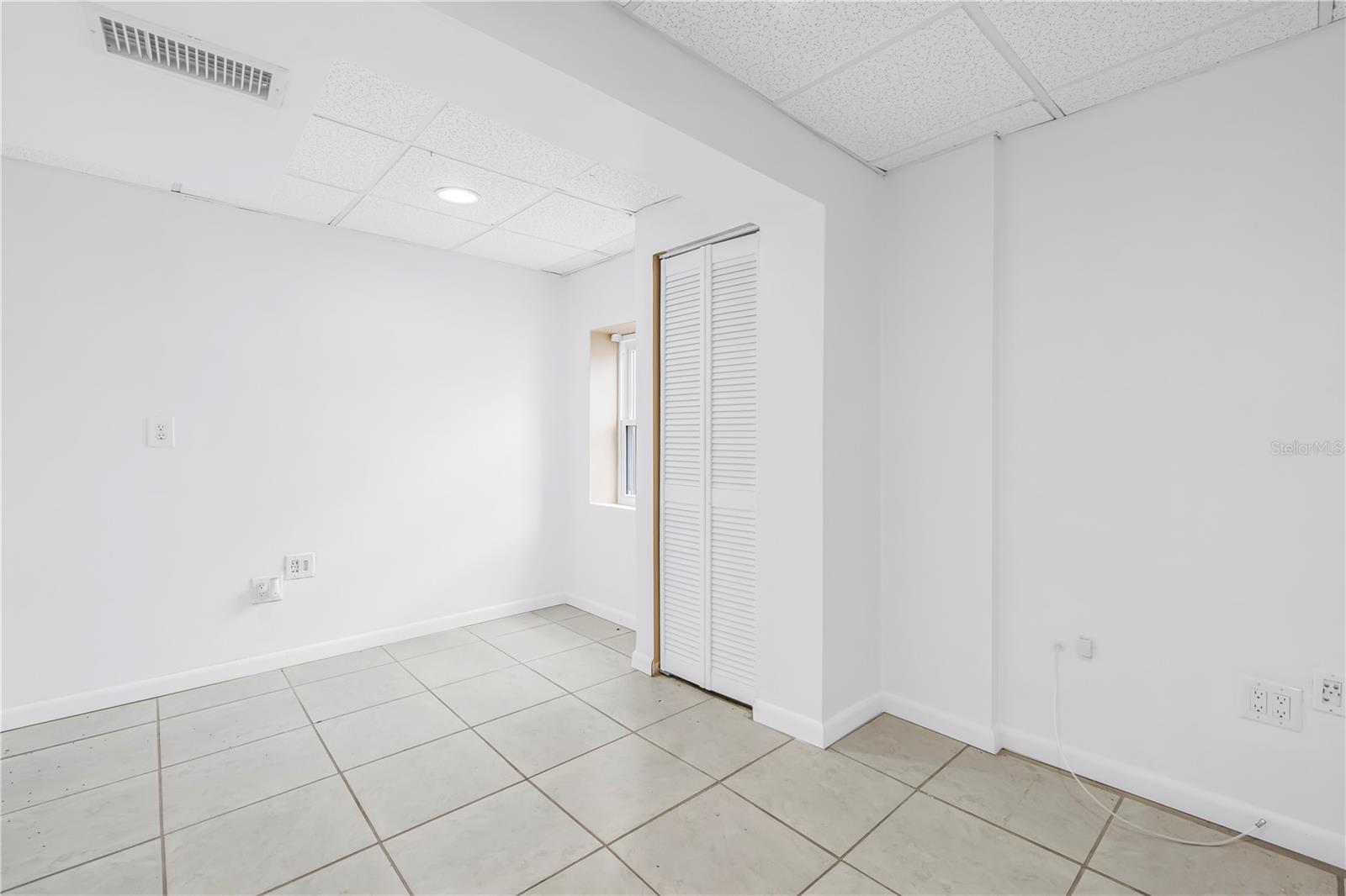 546 26TH AVE N, ST PETERSBURG, FL — photo 39