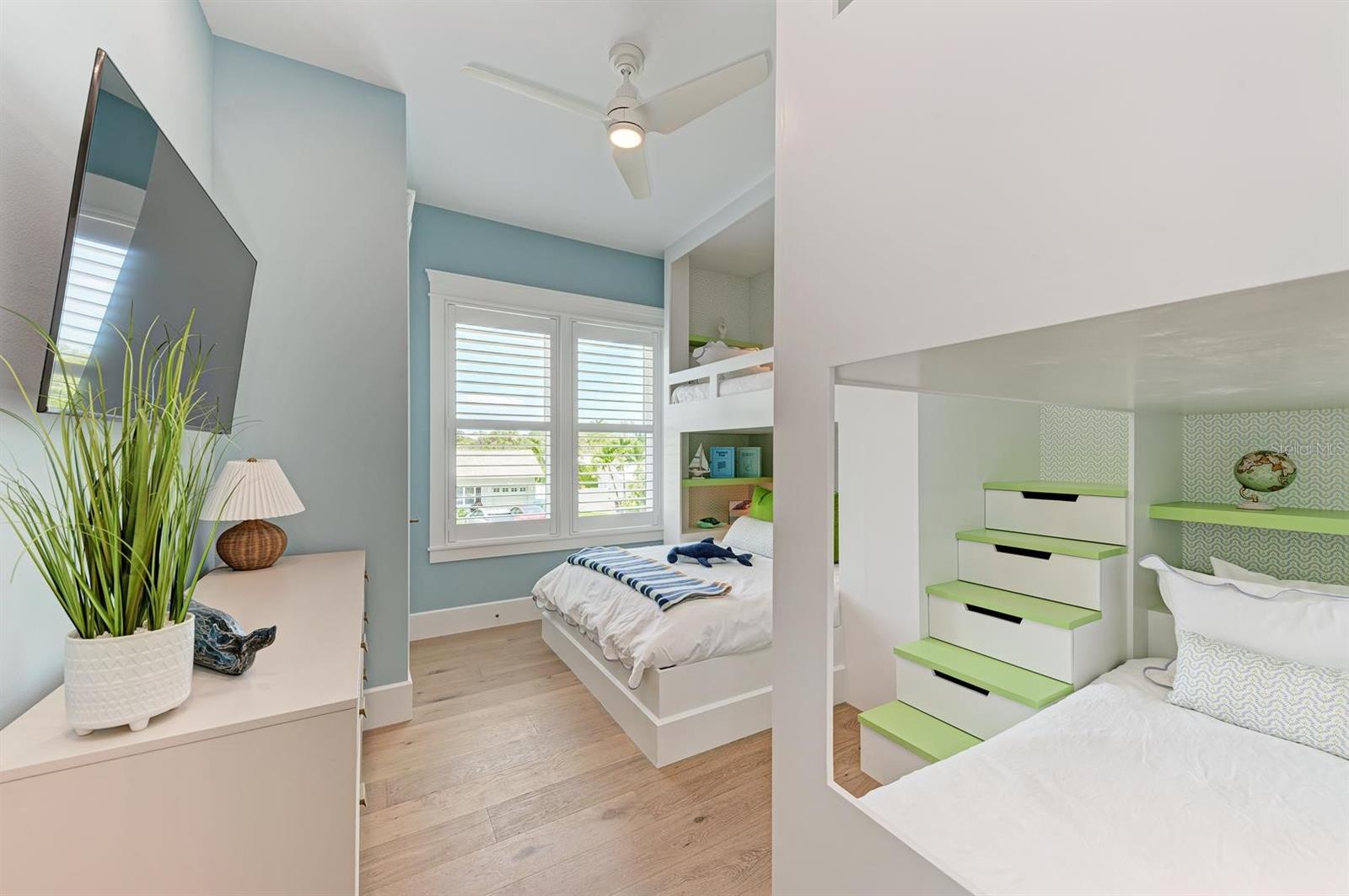 215 83RD ST, HOLMES BEACH, FL — photo 37