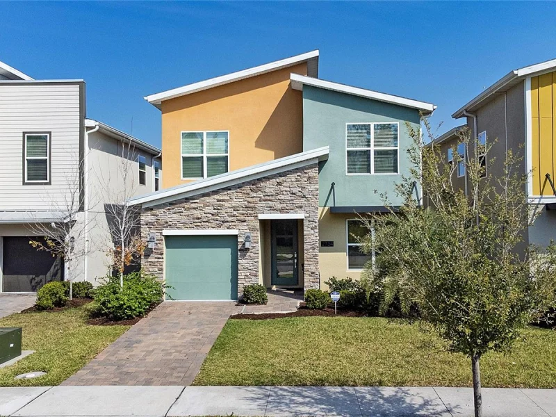 2734 BOOKMARK DR, KISSIMMEE, FL