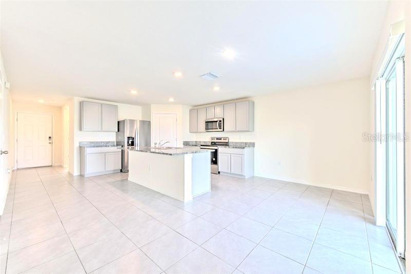 2785 GARDINER LN, ZEPHYRHILLS, FL — photo 6