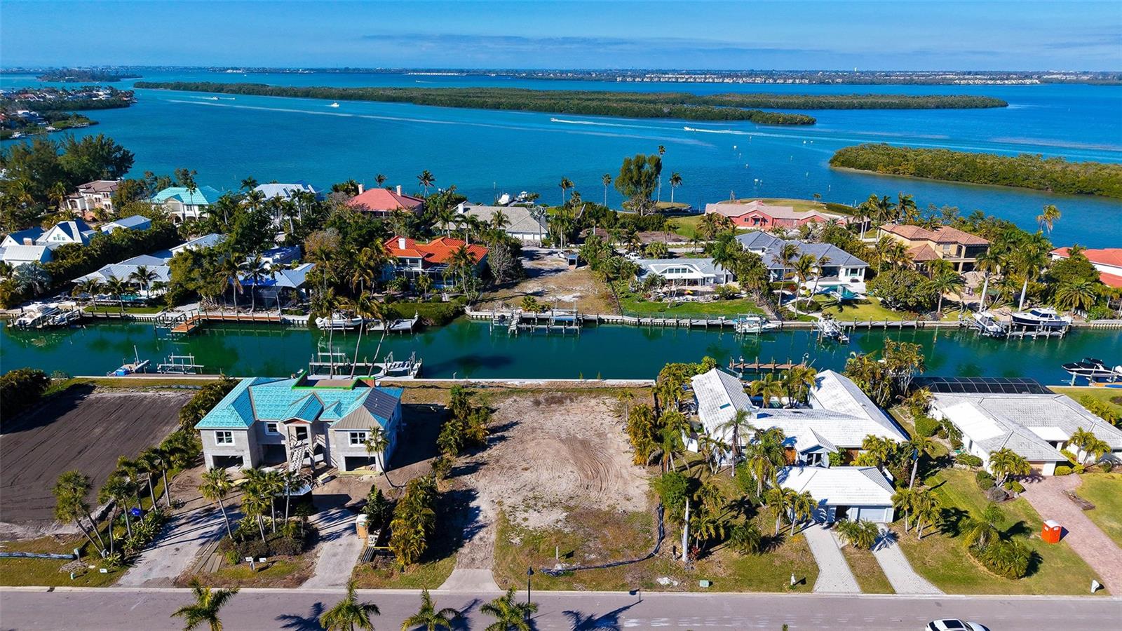 721 EMERALD HARBOR DR, LONGBOAT KEY, FL — photo 2