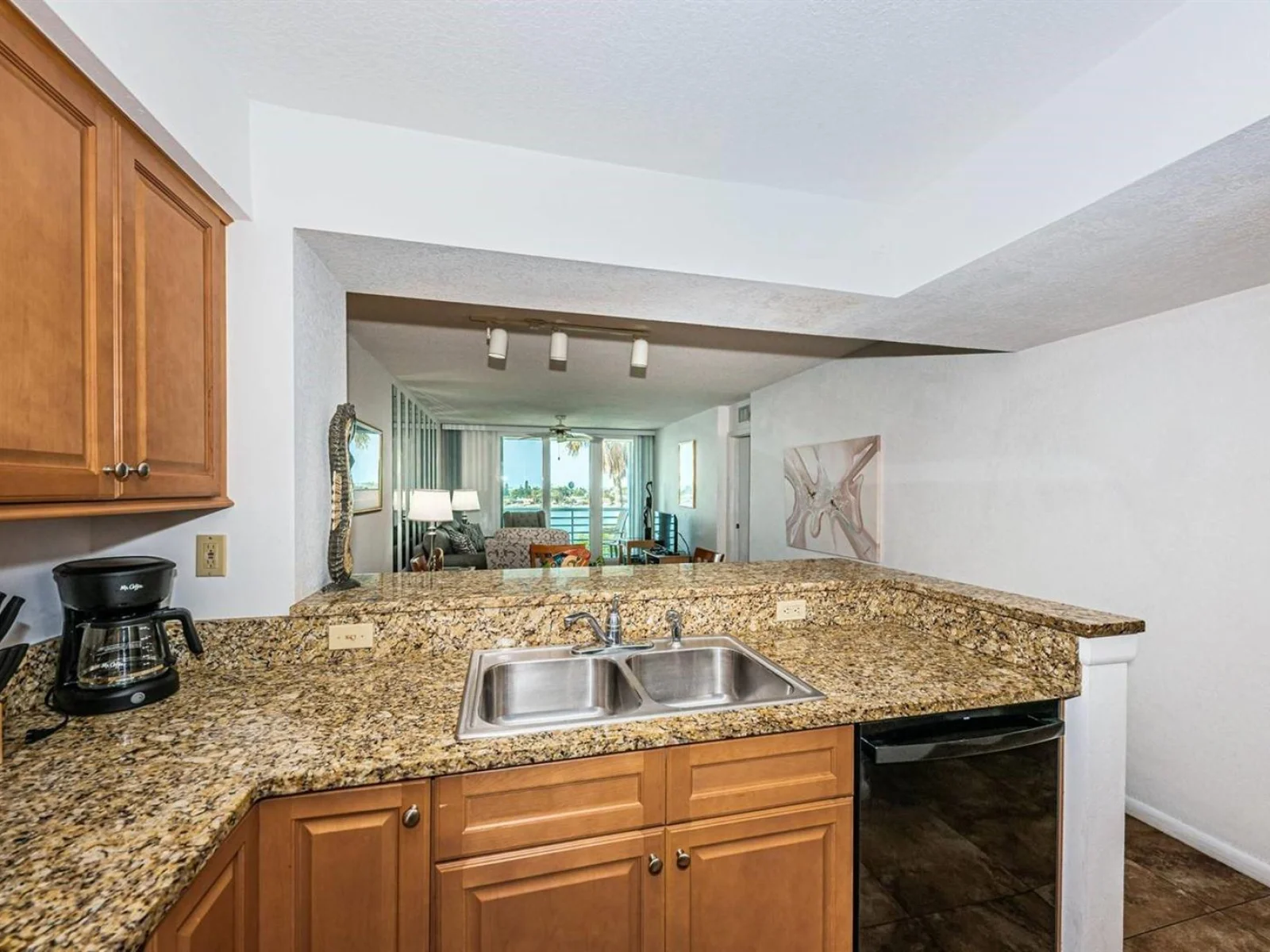 5801 BAHIA DEL MAR CIR #512, ST PETERSBURG, FL — photo 3