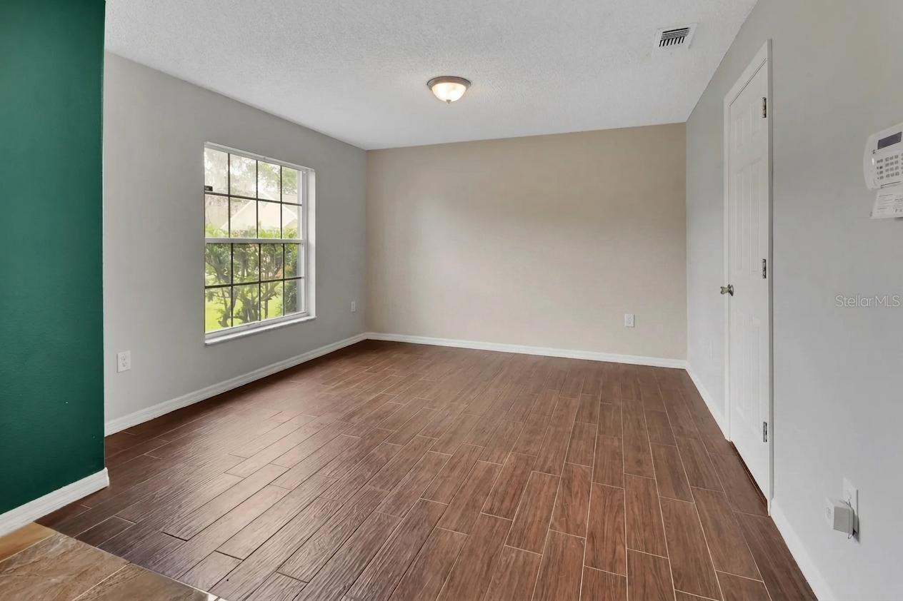 828 WHITE BIRCH CT, ORANGE CITY, FL — photo 3