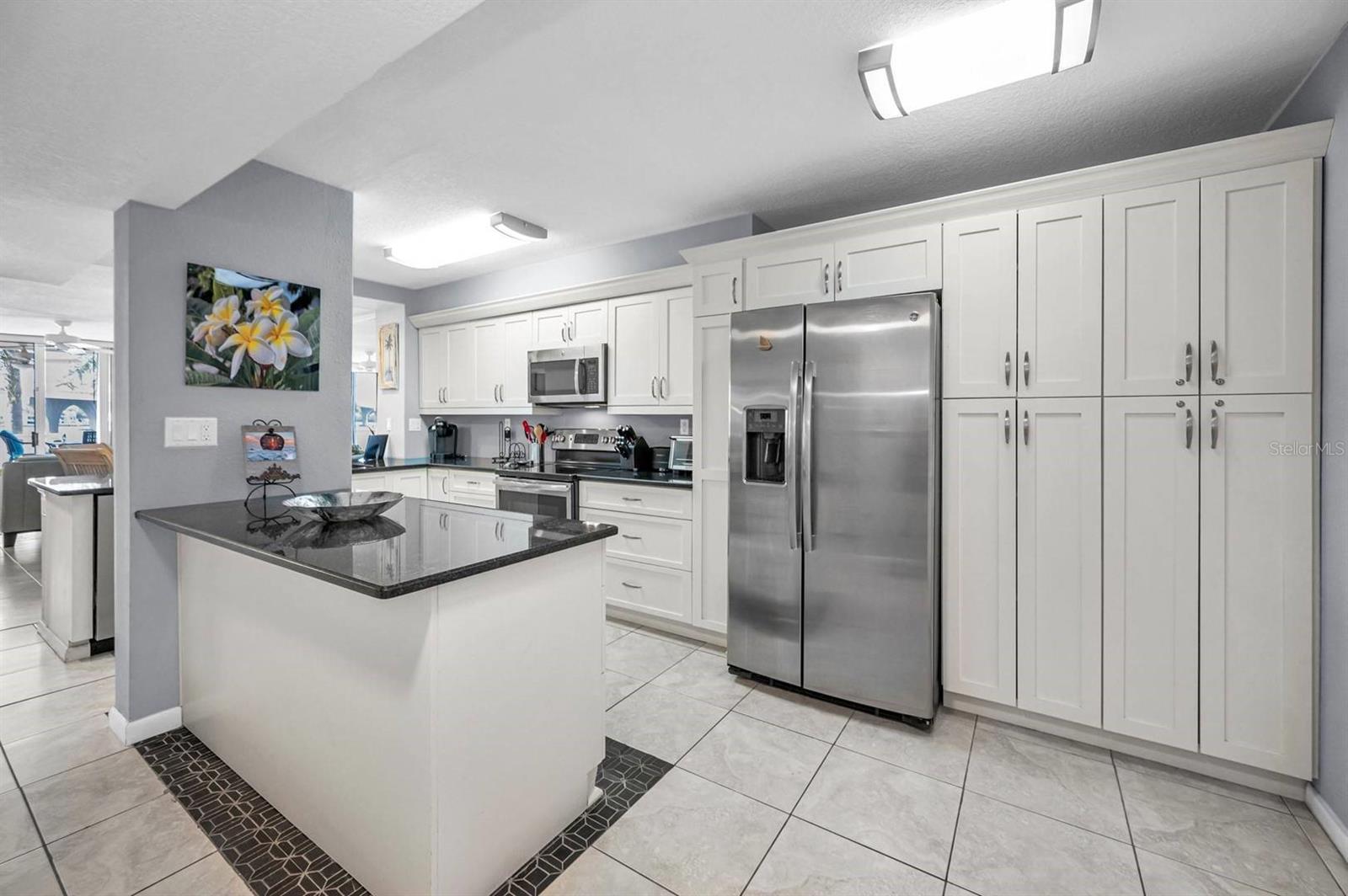 5901 BAHIA DEL MAR CIR #223, ST PETERSBURG, FL — photo 14