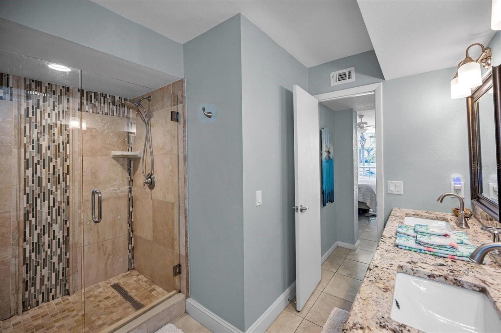 5901 BAHIA DEL MAR CIR #223, ST PETERSBURG, FL — photo 35