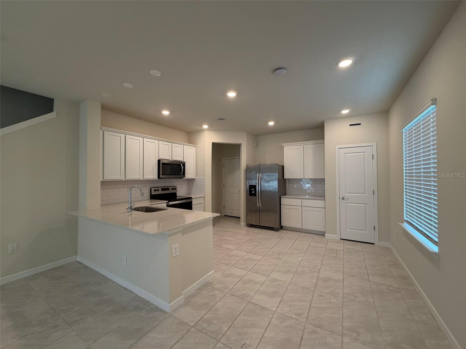 2803 STUNNING AVE, DAVENPORT, FL — photo 4