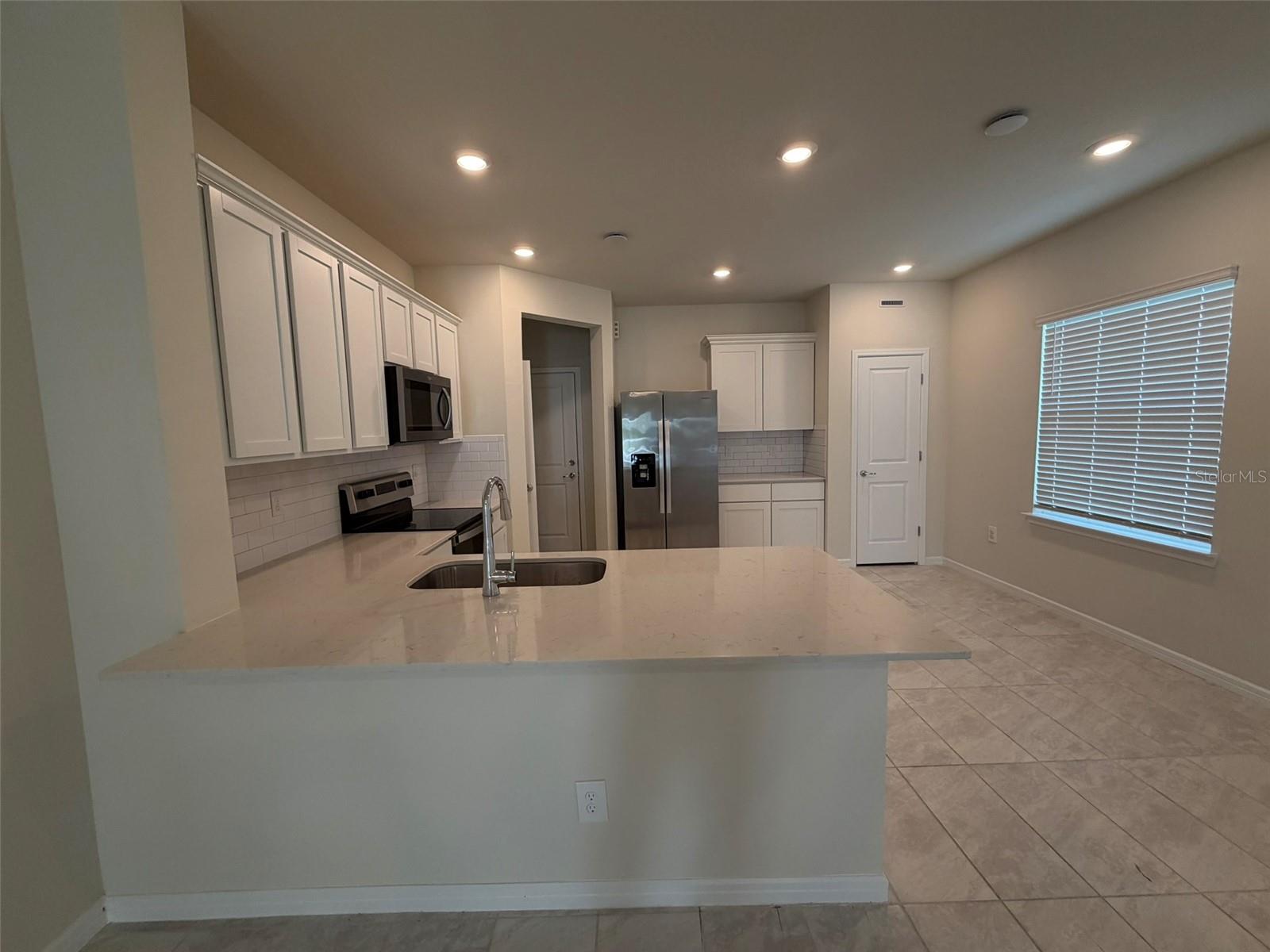 2803 STUNNING AVE, DAVENPORT, FL — photo 8