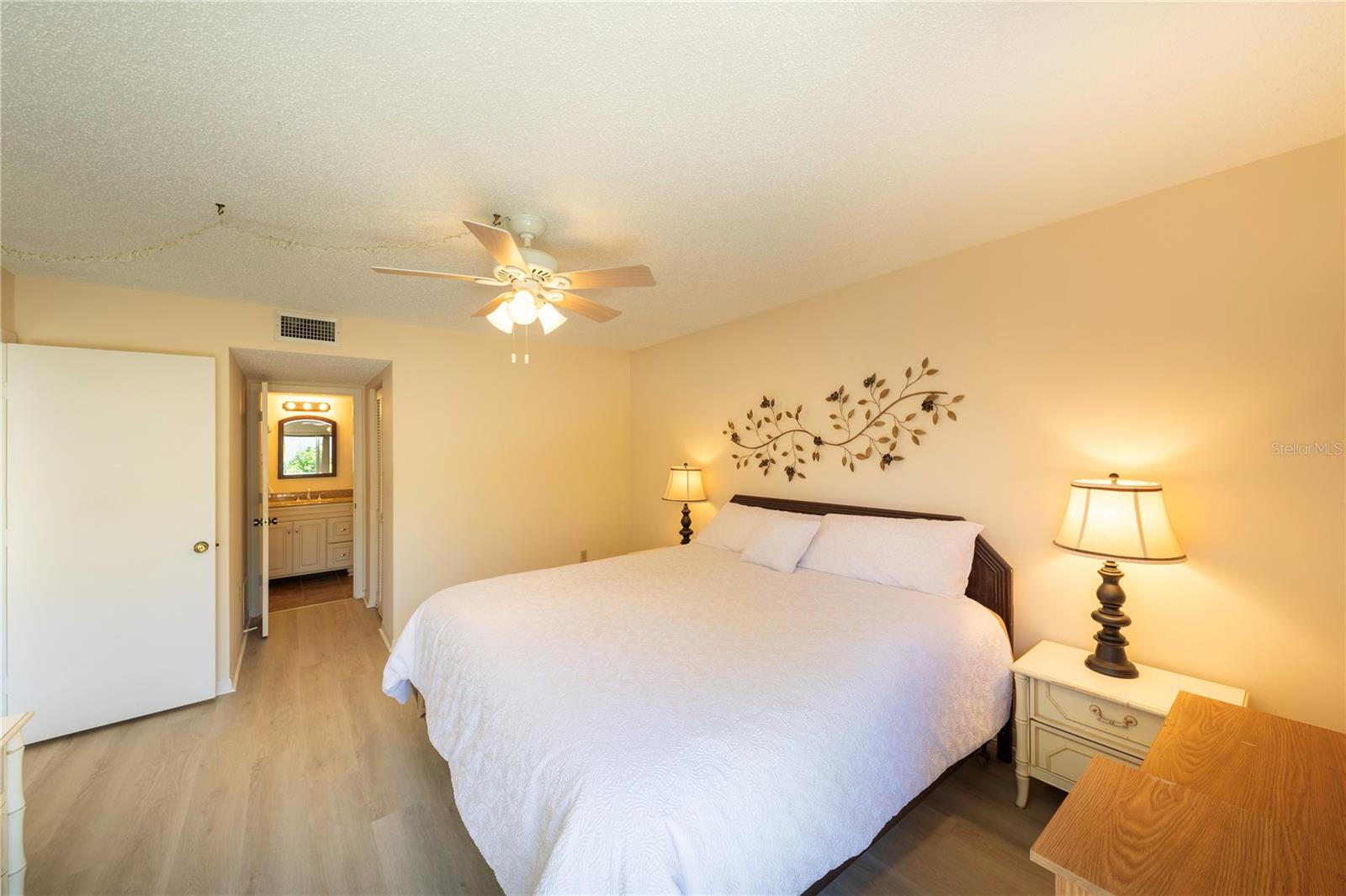 696 BIRD BAY DR W #138, VENICE, FL — photo 12