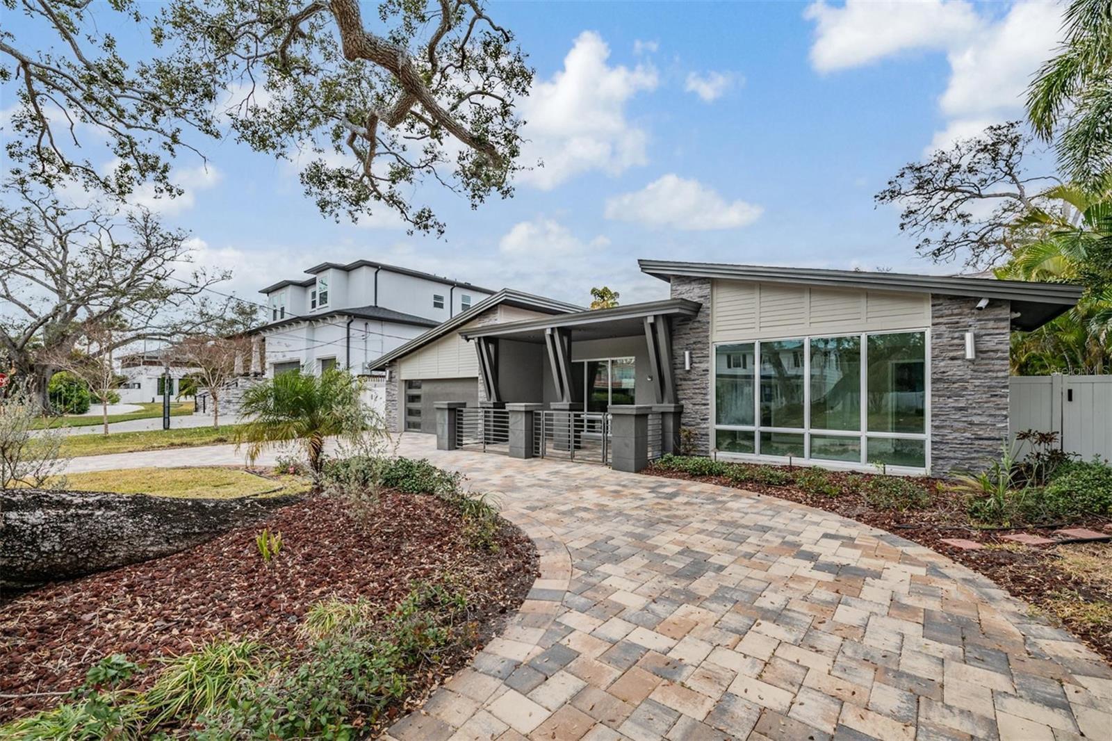 4909 W DRYAD ST, TAMPA, FL — photo 2