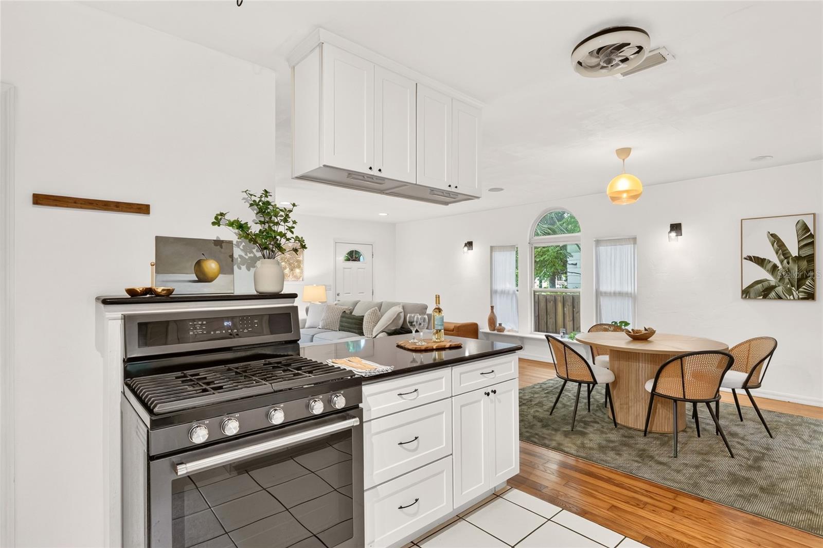 929 NE 7TH AVE, GAINESVILLE, FL — photo 14