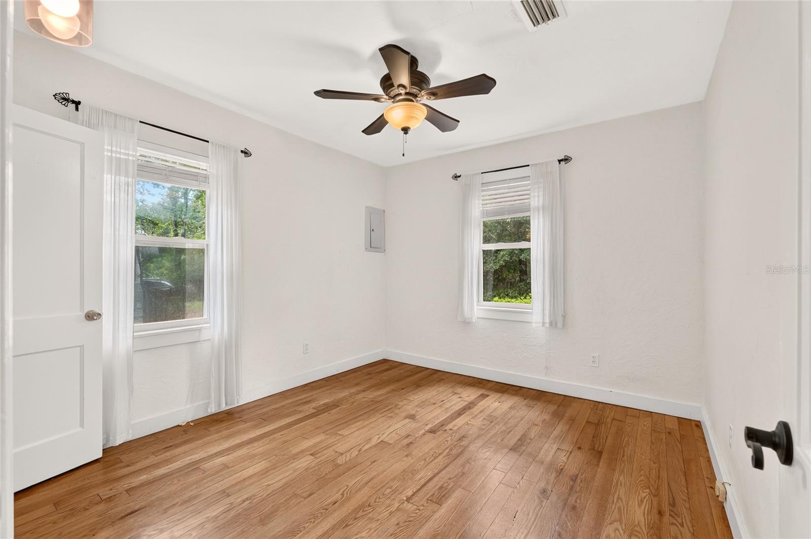 929 NE 7TH AVE, GAINESVILLE, FL — photo 28