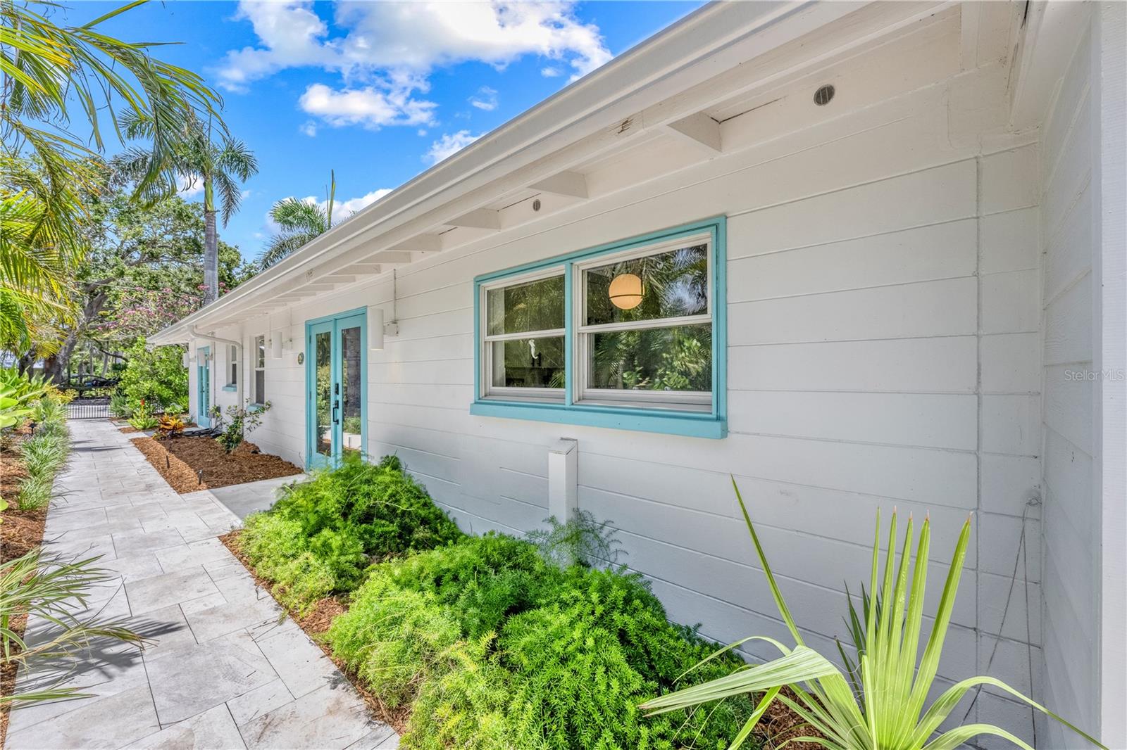 3360 HIGEL AVE, SARASOTA, FL — photo 2