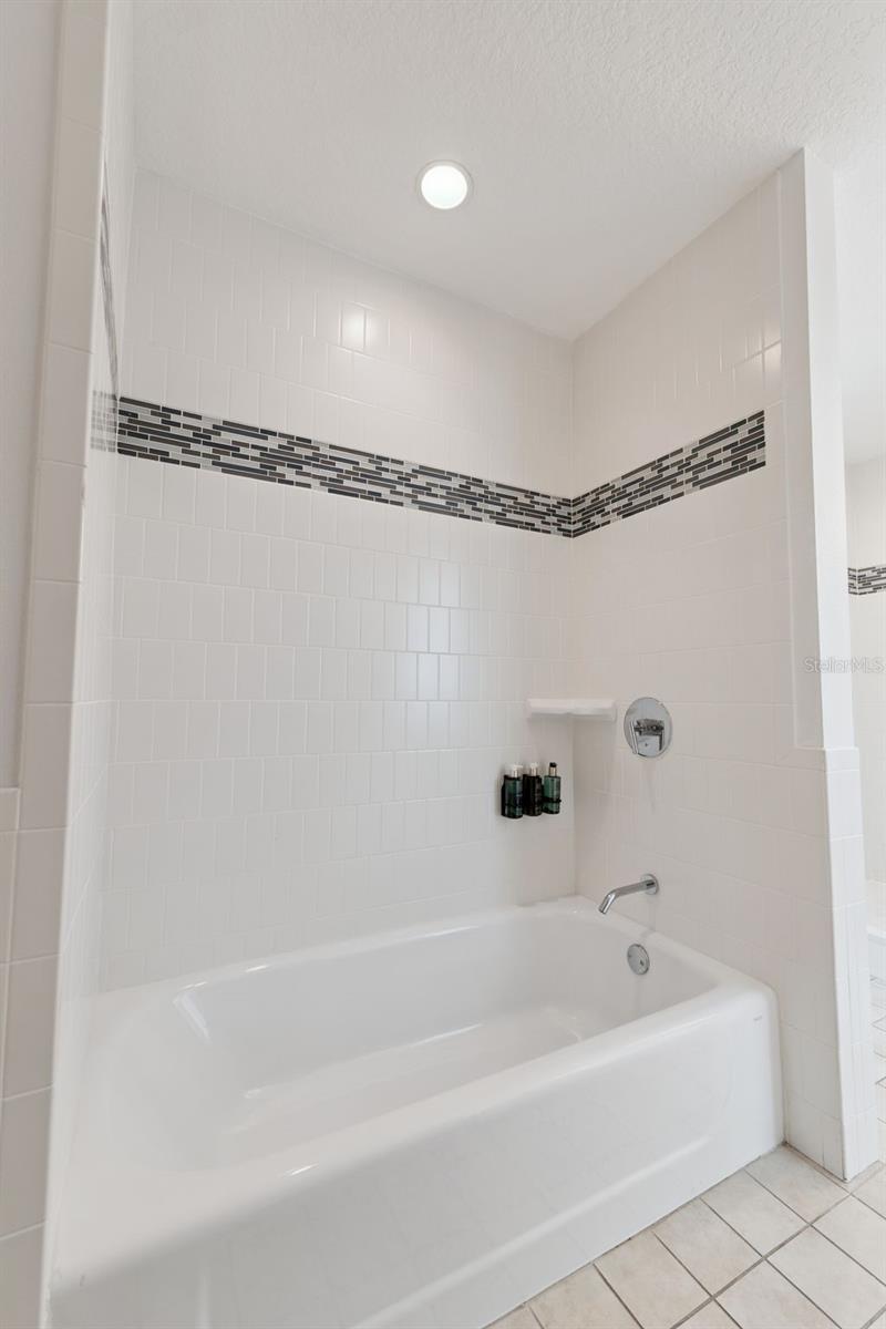 225 CELEBRATION PL #526, KISSIMMEE, FL — photo 25