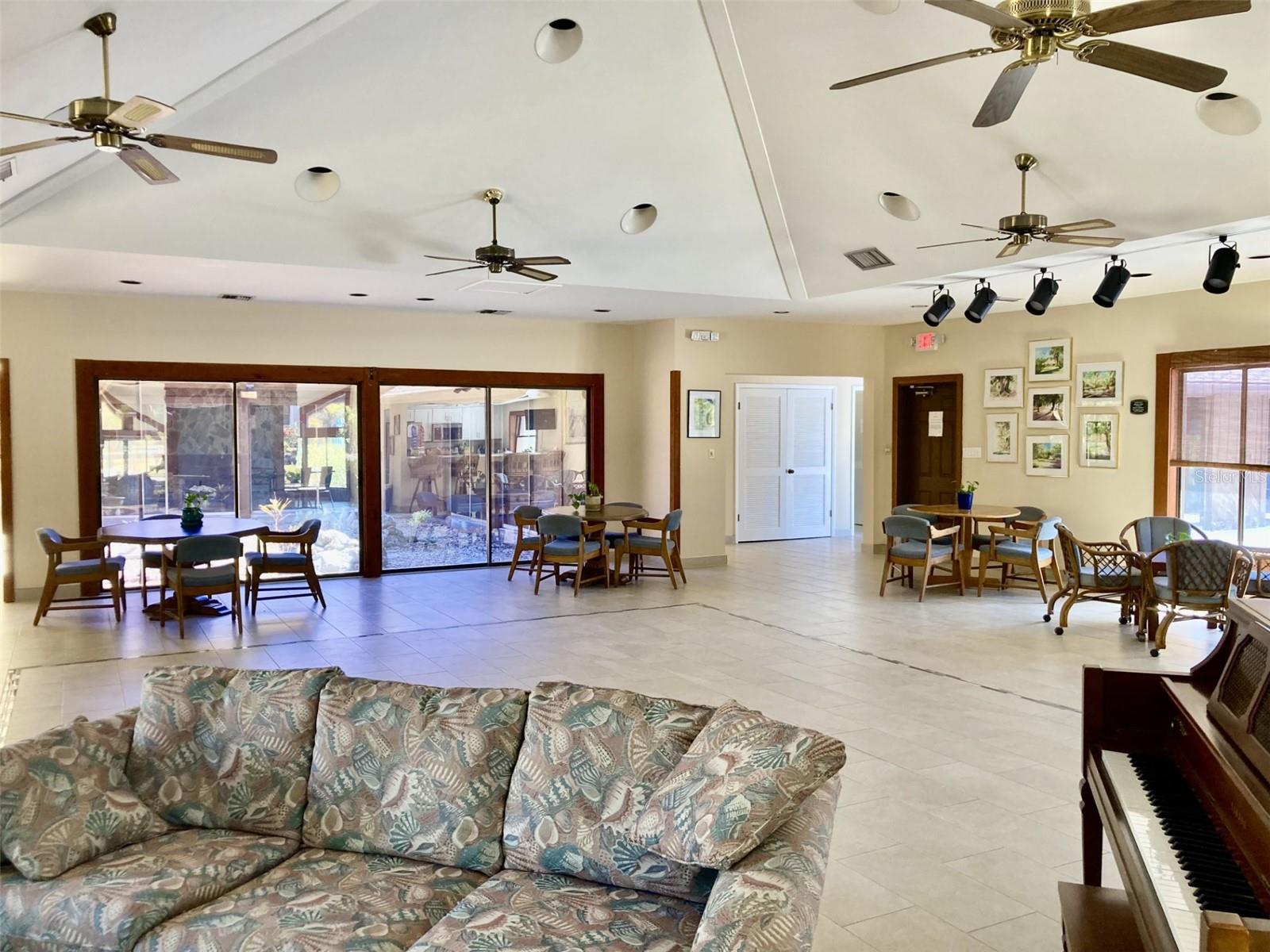 6002 OAK CREEK LN #1925, BRADENTON, FL — photo 31