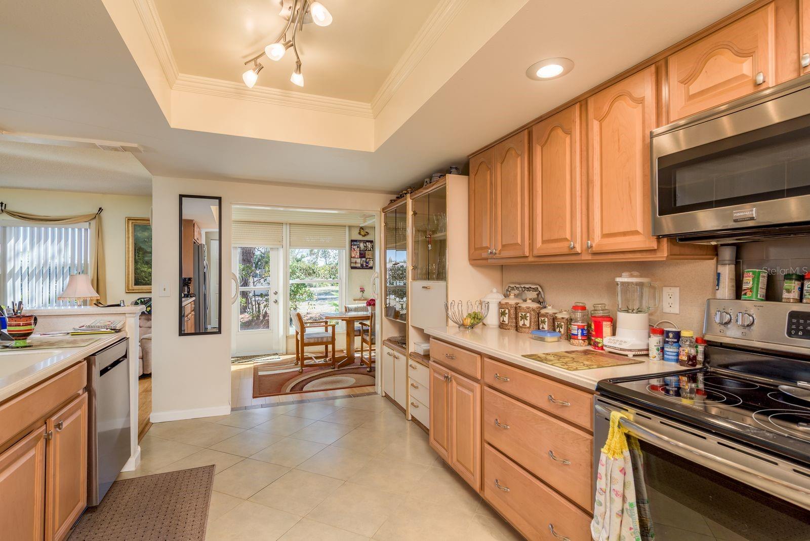 3413 ROCHELLE CT, CLEARWATER, FL — photo 13