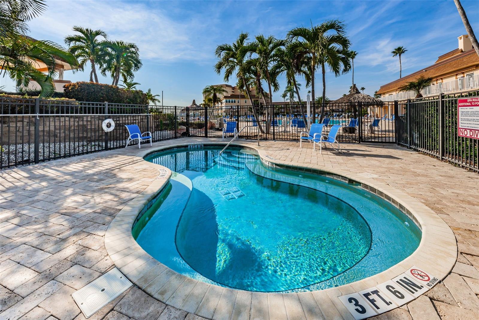 5130 BRITTANY DR S #807, ST PETERSBURG, FL — photo 47