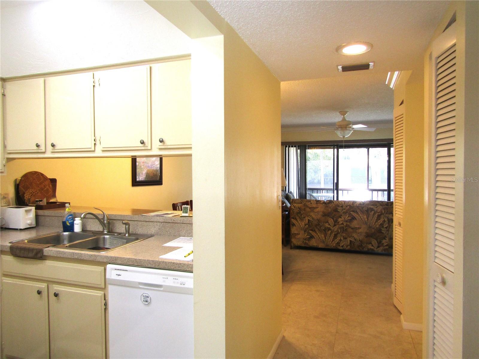 4628 RINGWOOD MDW #26, SARASOTA, FL — photo 2