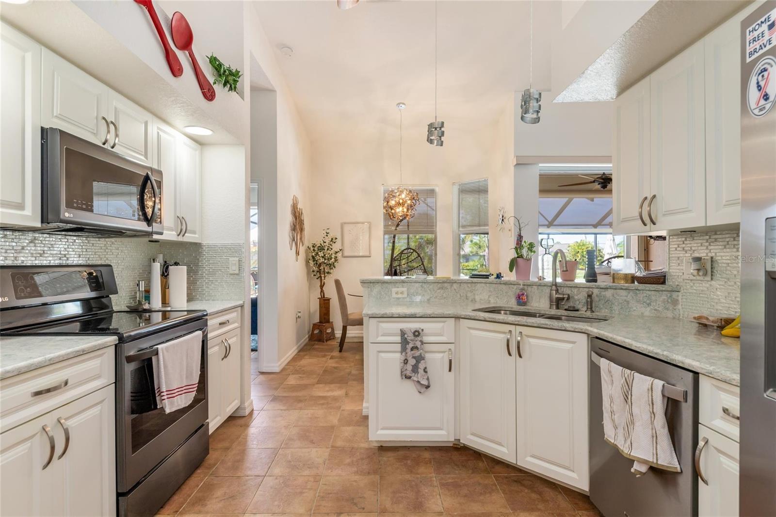 245 ROTONDA BLVD N, ROTONDA WEST, FL — photo 17
