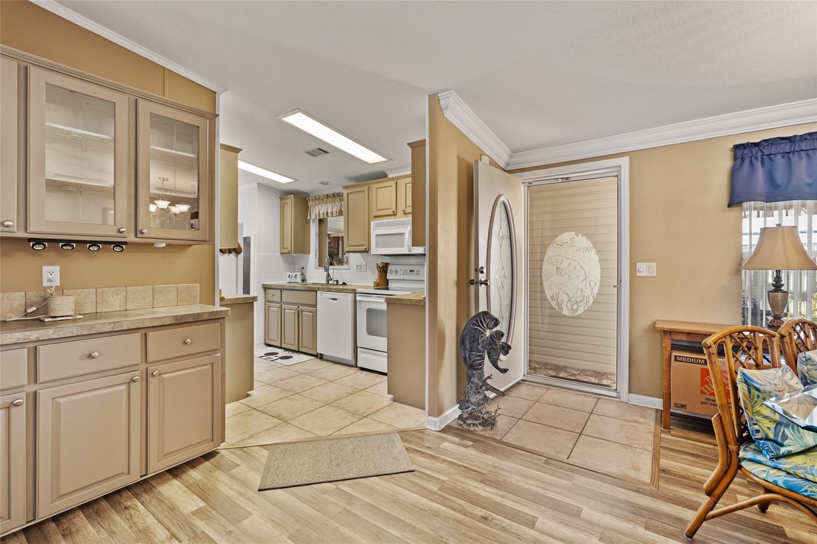 134 AMERICANA CT NE #216, ST PETERSBURG, FL — photo 6