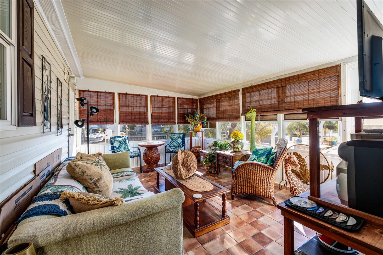 134 AMERICANA CT NE #216, ST PETERSBURG, FL — photo 4