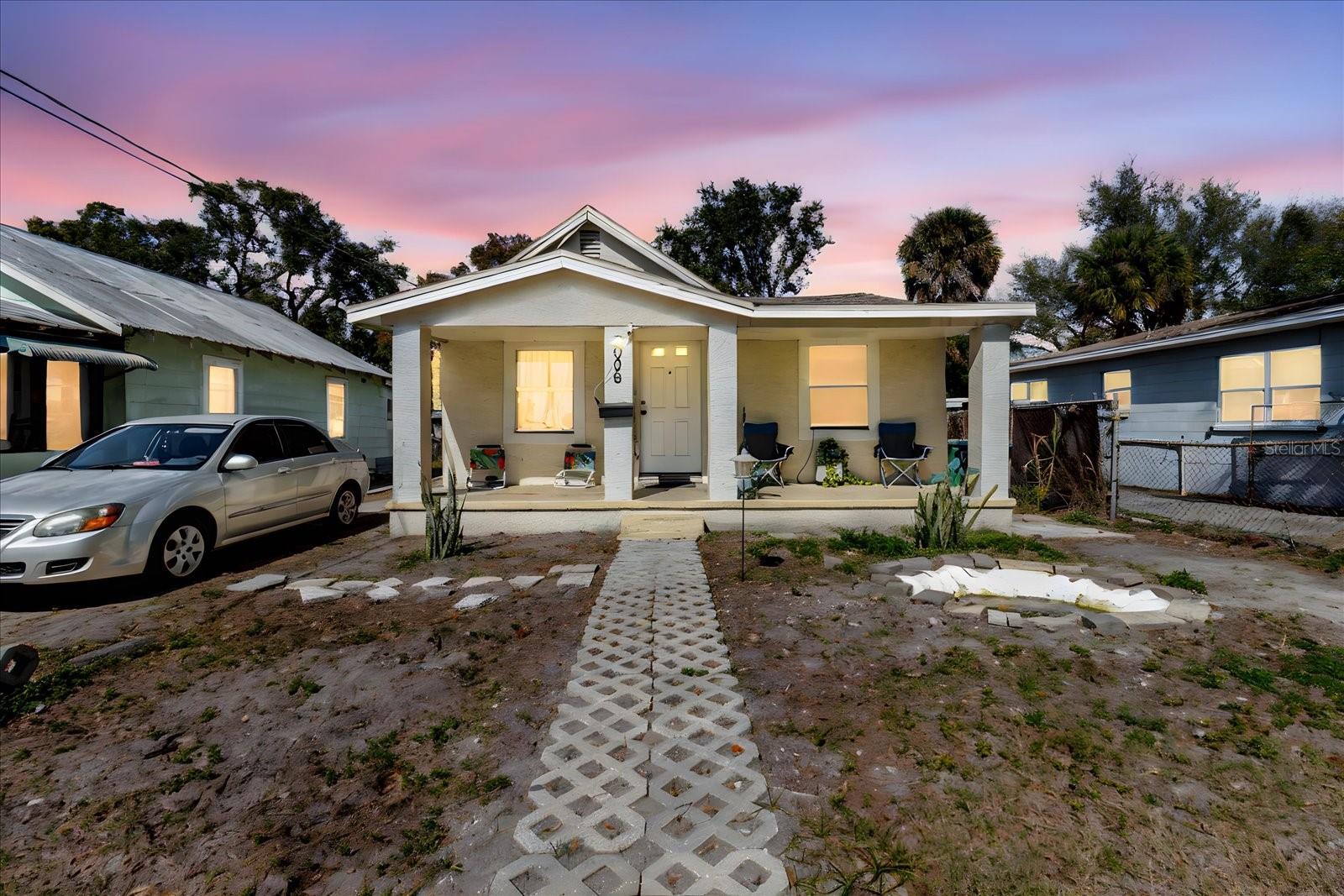 2006 STUART ST, TAMPA, FL
