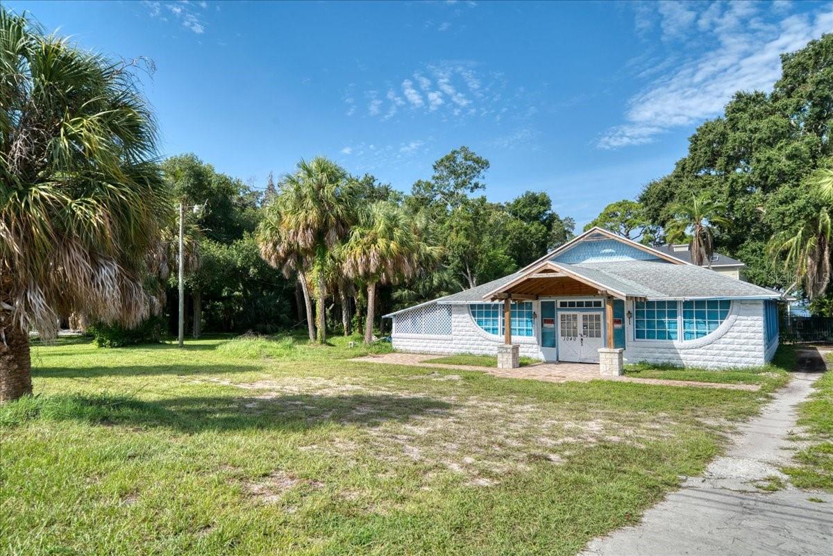 1040 BROADWAY, DUNEDIN, FL — photo 17