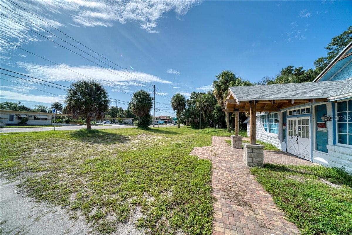 1040 BROADWAY, DUNEDIN, FL — photo 24