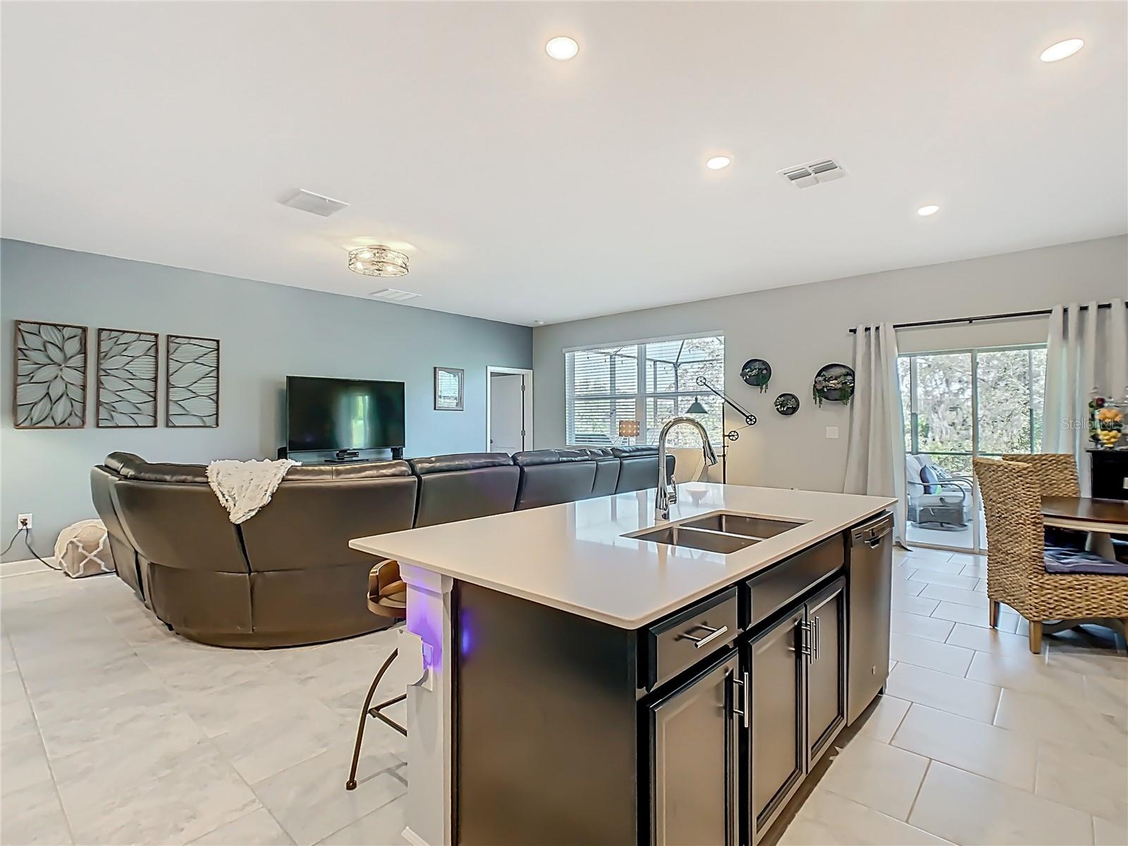 1055 OAK BLUFF DR, DAVENPORT, FL — photo 12