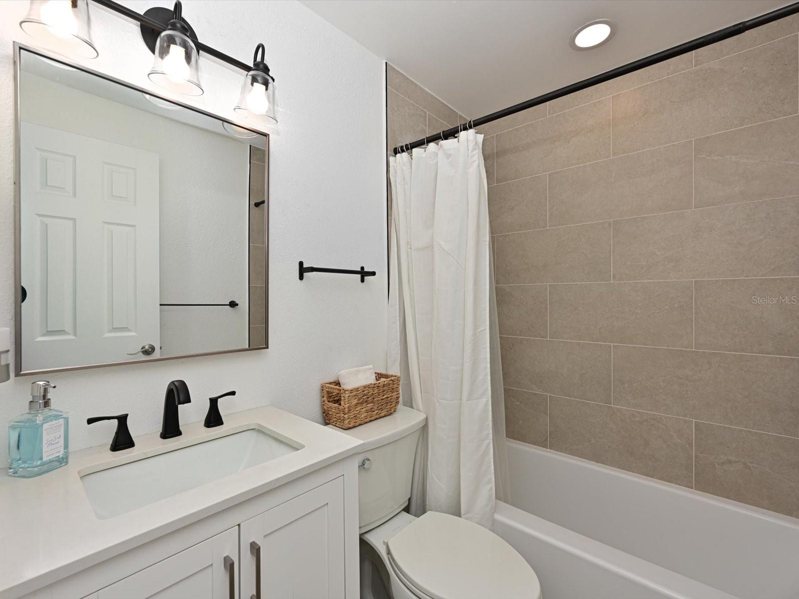 216 GLADIOLUS ST, ANNA MARIA, FL — photo 19