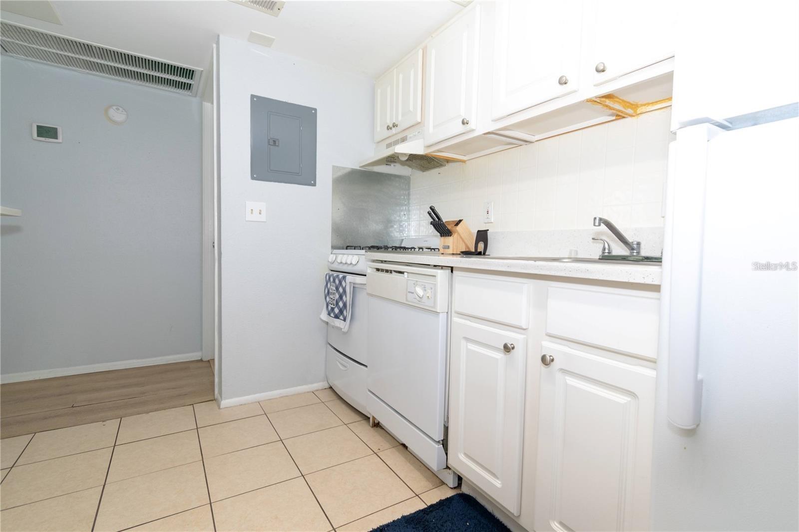 139 OYSTER BAY CIR #200, ALTAMONTE SPRINGS, FL — photo 10