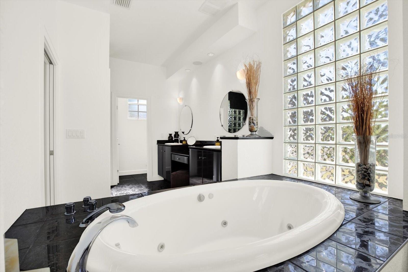 504 FAIRVIEW RD, BELLEAIR, FL — photo 24