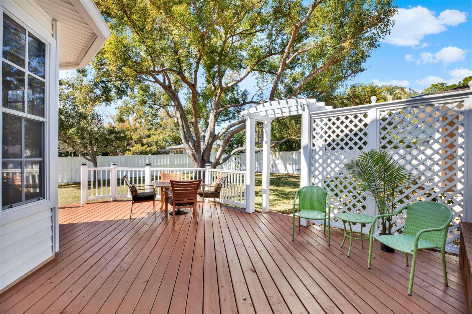 504 FAIRVIEW RD, BELLEAIR, FL — photo 37